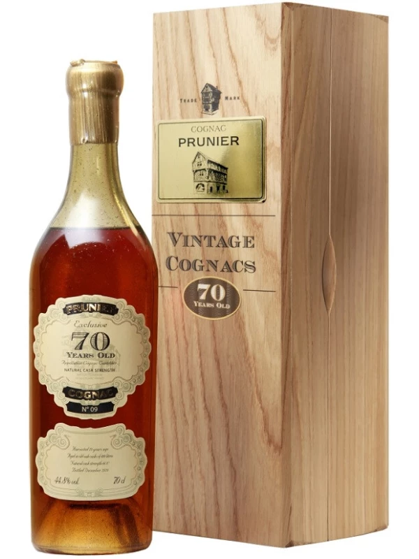 Prunier 70 Years Old, Petite Champagne AOC, wooden box
