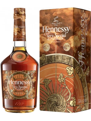 Коньяк Hennessy V.S., Faith XLVII, gift box 0.7 л