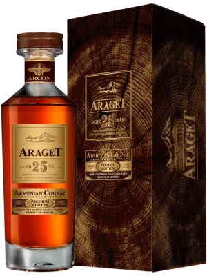Коньяк Araget 25 Years Old, gift box 0.5 л