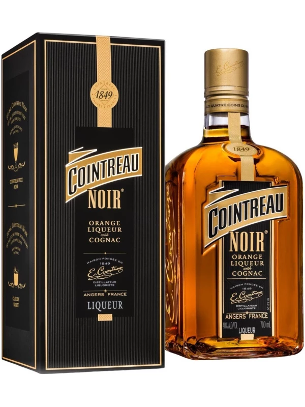 Cointreau Noir, gift box