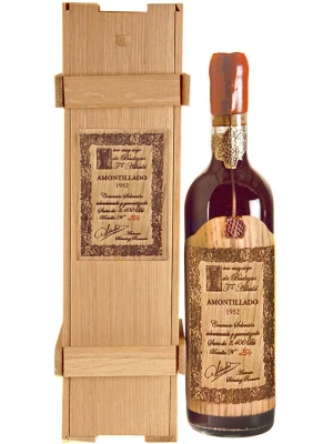 Ликерное вино Toro Albala, Marques de Poley Amontillado Seleccion, Montilla-Moriles DOP, wooden box 1952, 0.75 л