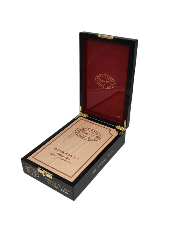 Подарочный набор сигар Romeo y Julieta Exhibicion №3 в шкатулке