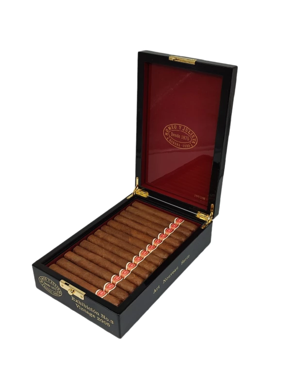 Подарочный набор сигар Romeo y Julieta Exhibicion №3 в шкатулке