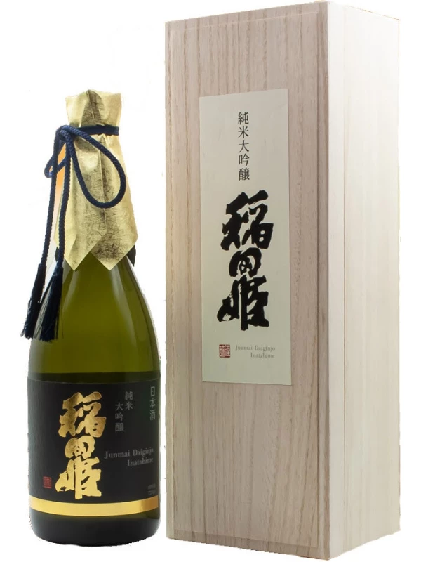 Inatahime Junmai Daiginjo 30 Genshu, wooden box