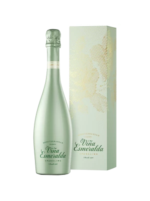 Torres, Vina Esmeralda Sparkling Brut, gift box 0.75 л 2021