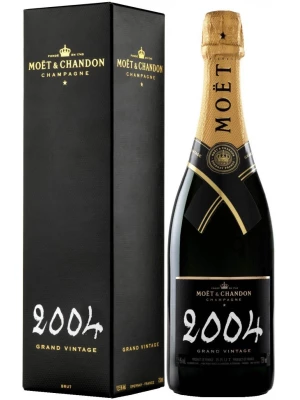 Moet & Chandon, Brut Vintage 2004, gift box 0.75 л 2004