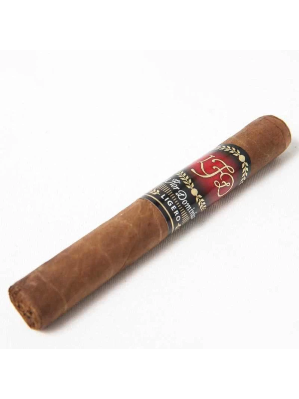 La Flor Dominicana Carajos