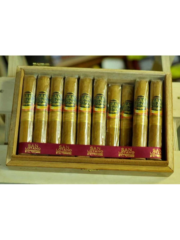 San Lotano Connecticut Robusto