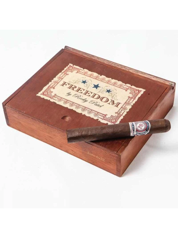 Rocky Patel Freedom by RP Toro