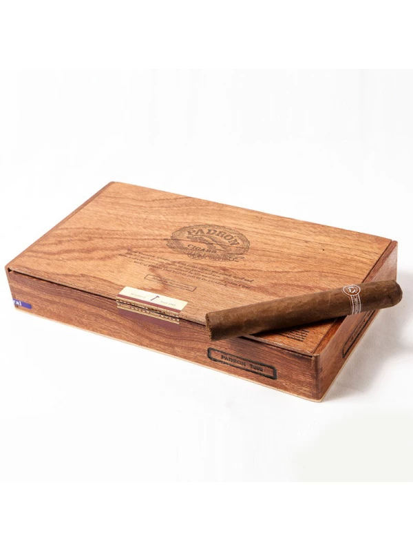 Padron Series 7000