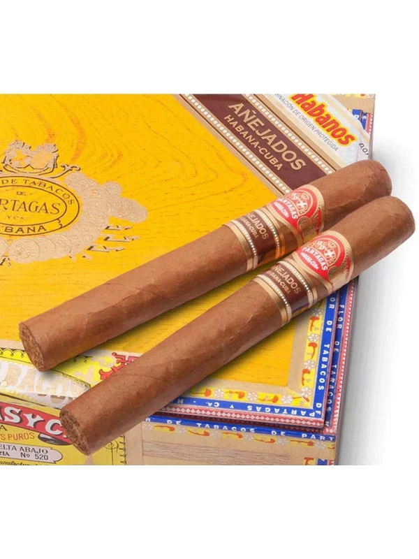 Partagas Coronas Gordas Añejados 2015
