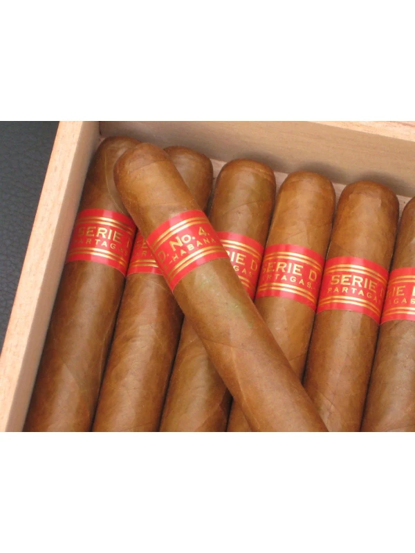 Partagas Serie D № 4