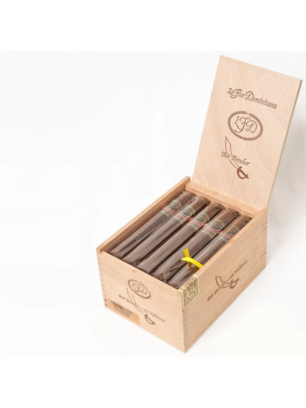 La Flor Dominicana Air Bender Valiente