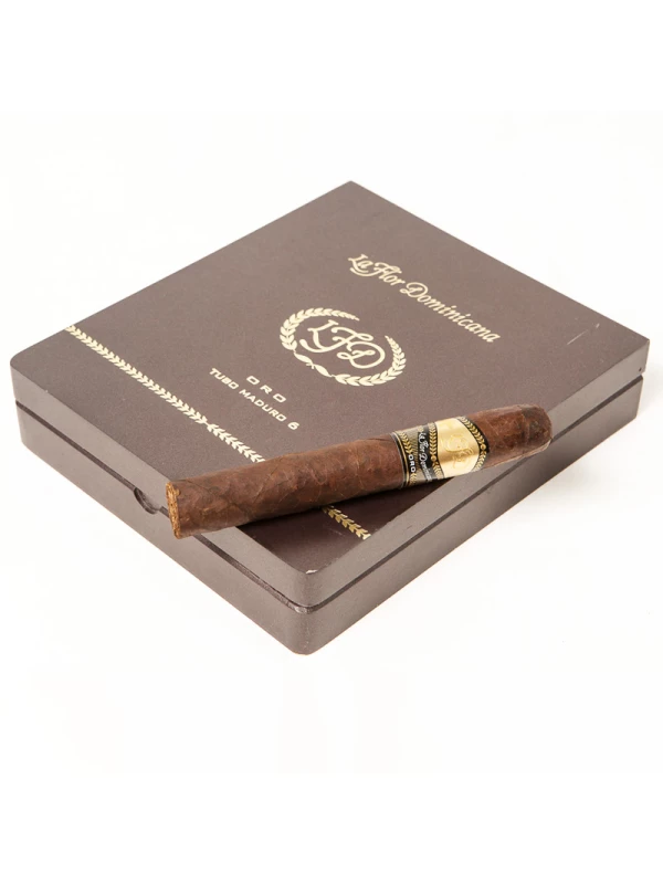 La Flor Dominicana Oro No 6