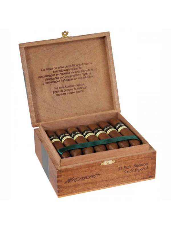 Nicarao Especial Petit Salomon