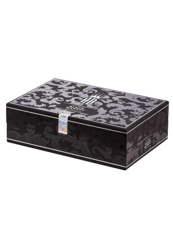 Alec Bradley Black Market Toro Tubos