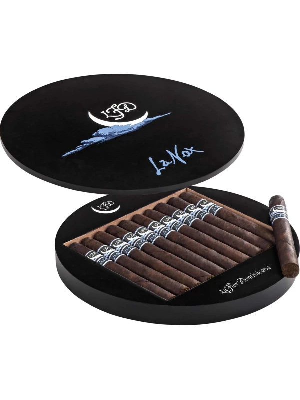 La Flor Dominicana La Nox Toro