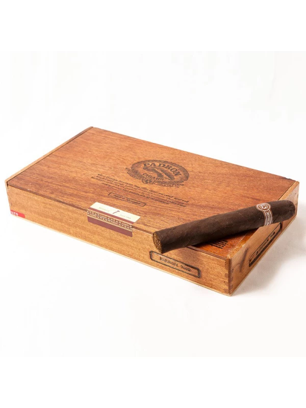 Padron Series 7000 Maduro