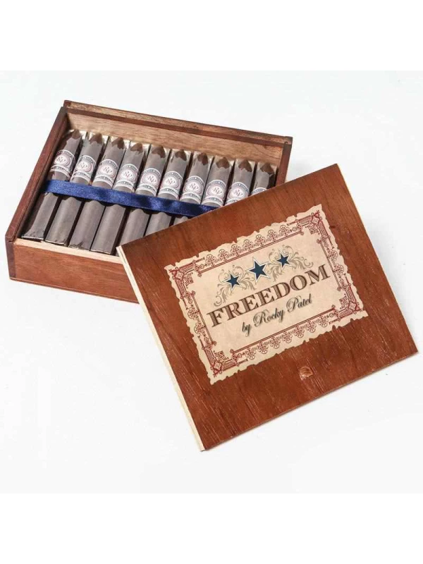 Rocky Patel Freedom by RP Torpedo