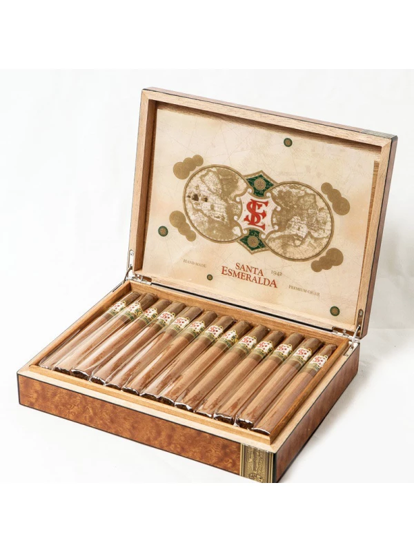 Santa Esmeralda Churchill
