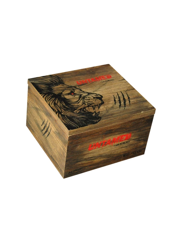 La Aurora Untamed Robusto