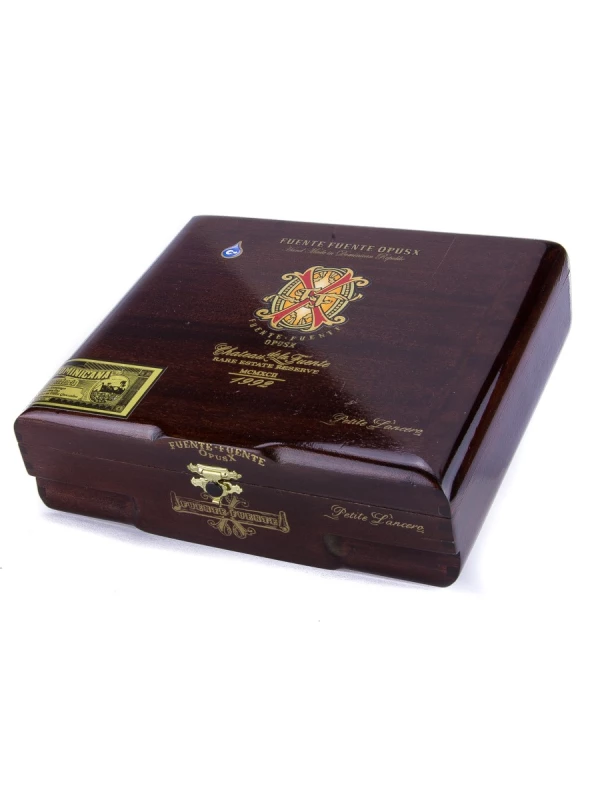 Arturo Fuente Opus X Petit Lancero