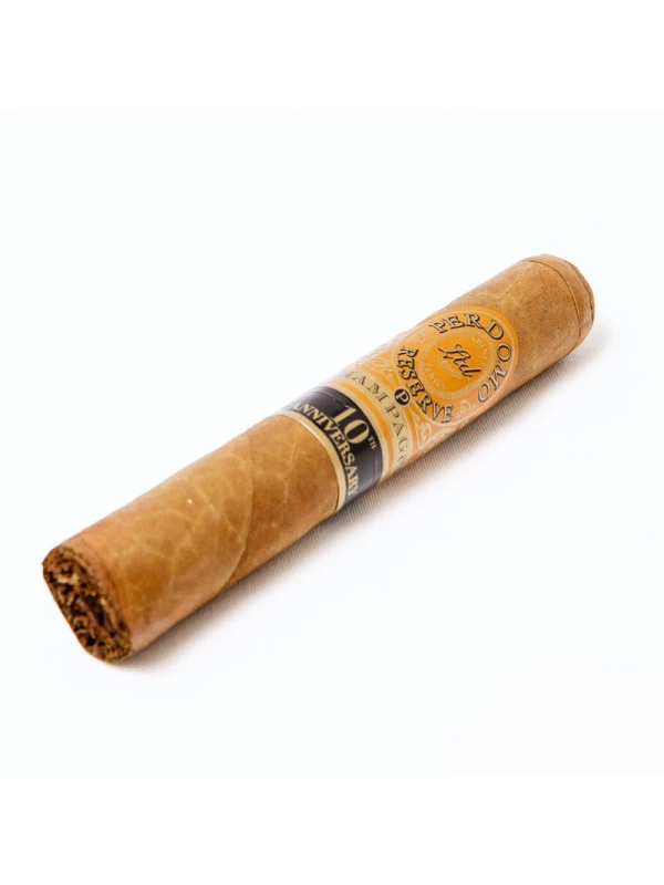 Perdomo Reserve 10 years Anniversary Robusto Champagne