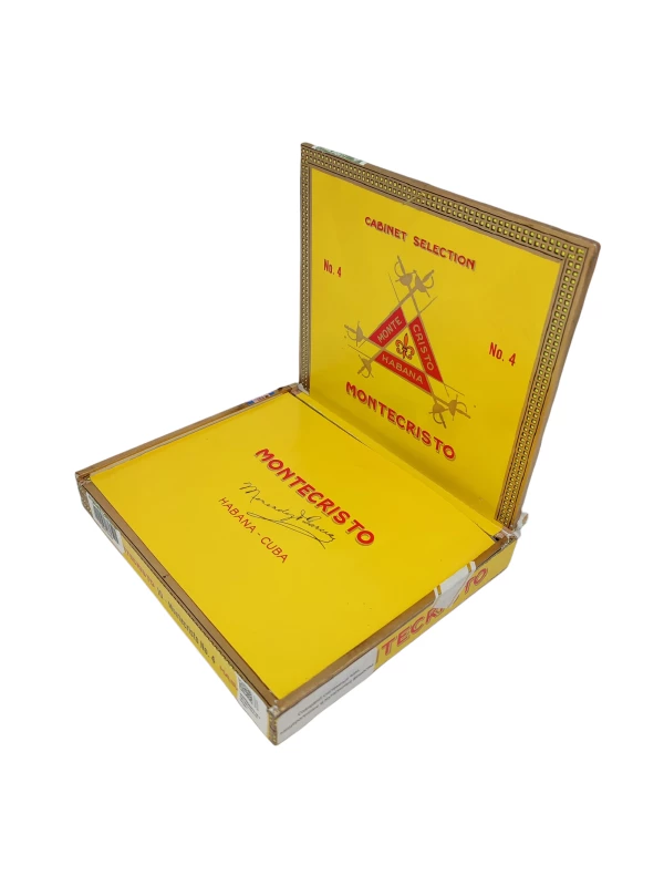 Montecristo № 4