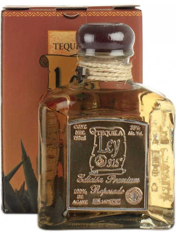 Ley 925 Reposado, gift box
