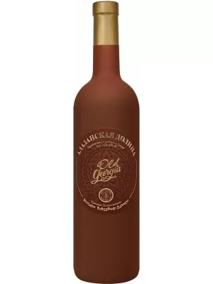 Вино Georgian Wine House, Old Georgia Alazani Valley Red, circle label 0.75 л