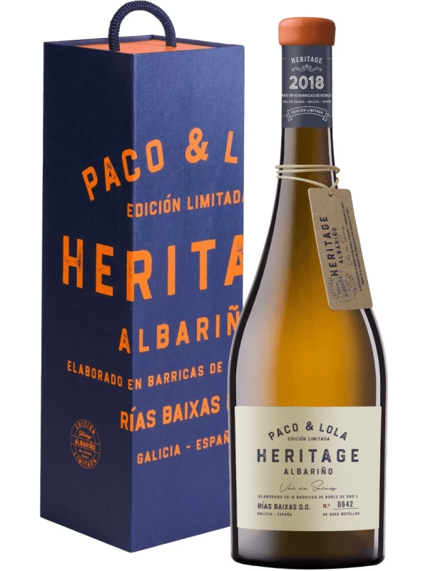 Paco & Lola Heritage Albarino, Rias Baixas DO, blue gift box