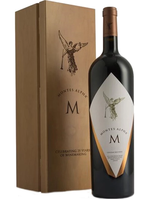 Montes, Alpha M, Apalta DO, wooden box