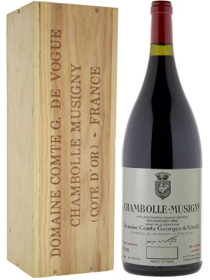 Вино Domaine Comte Georges de Vogue, Chambolle-Musigny AOC wooden box 2015, 1.5 л