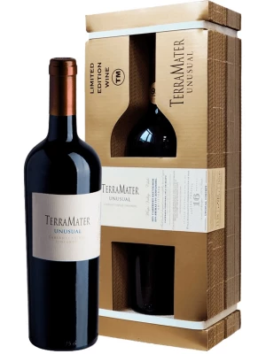Вино TerraMater, Unusual Cabernet-Shiraz-Zinfandel, gift box 2019, 0.75 л