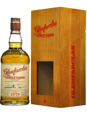 Виски Glenfarclas 1979 Family Casks , in gift box 1979 0.7 л