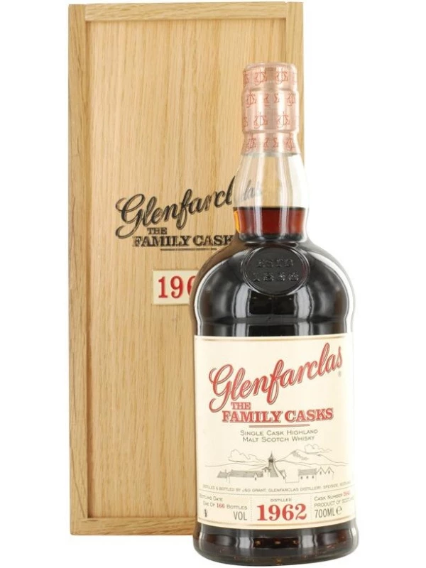 Glenfarclas 1962 Family Casks, (43.4%) in wooden box