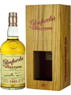 Виски Glenfarclas 1985 Family Casks (41,6%), wooden box 1985 0.7 л