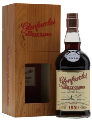 Виски Glenfarclas 1959 Family Casks (55,2%), in wooden box 1959 0.7 л