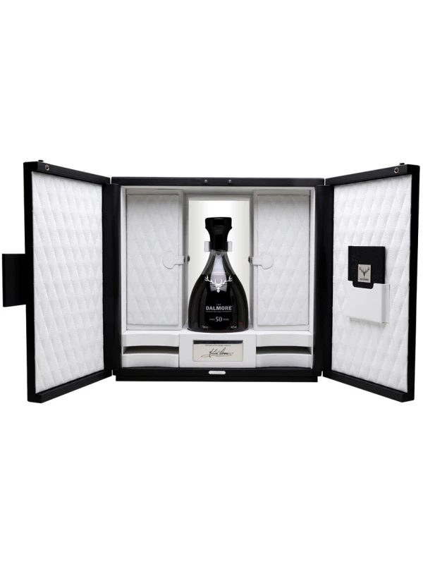 Dalmore 50 Years Old, gift set with 4 glasses, 4 coasters, stopper and book