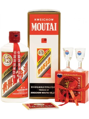 Водка Kweichow Moutai (43%), gift box with 2 glasses 0.5 л